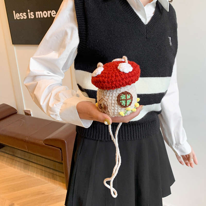Cartoon Cute Plush Mini Mushroom Women's Bucket 24 Autumn/Winter New Exquisite Single Shoulder Crossbody Bag