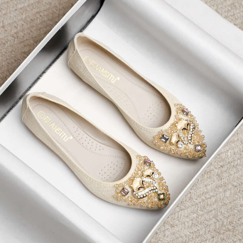 Pointed Ladle 2023 New Soft Sole Bean Shoes Fashion Versatile Fairy Water Diamond Single Shoe Girl