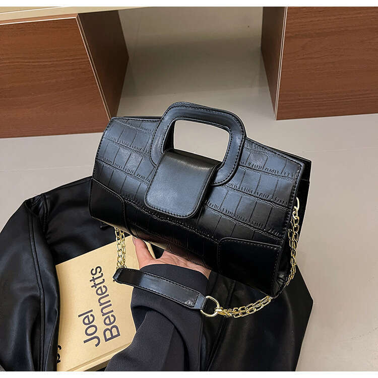 Small niche design new high-end fashion versatile handbag, women's shoulder bag