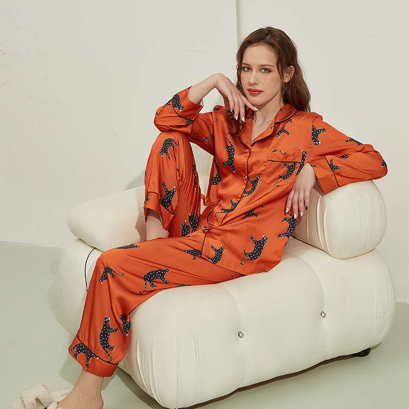 Spring and Autumn Women's Thermostatic Leopard Pattern Set Premium Long Ice Silk Pamas Home Clothes 2024 New Casual Versatile Fashion Clothing