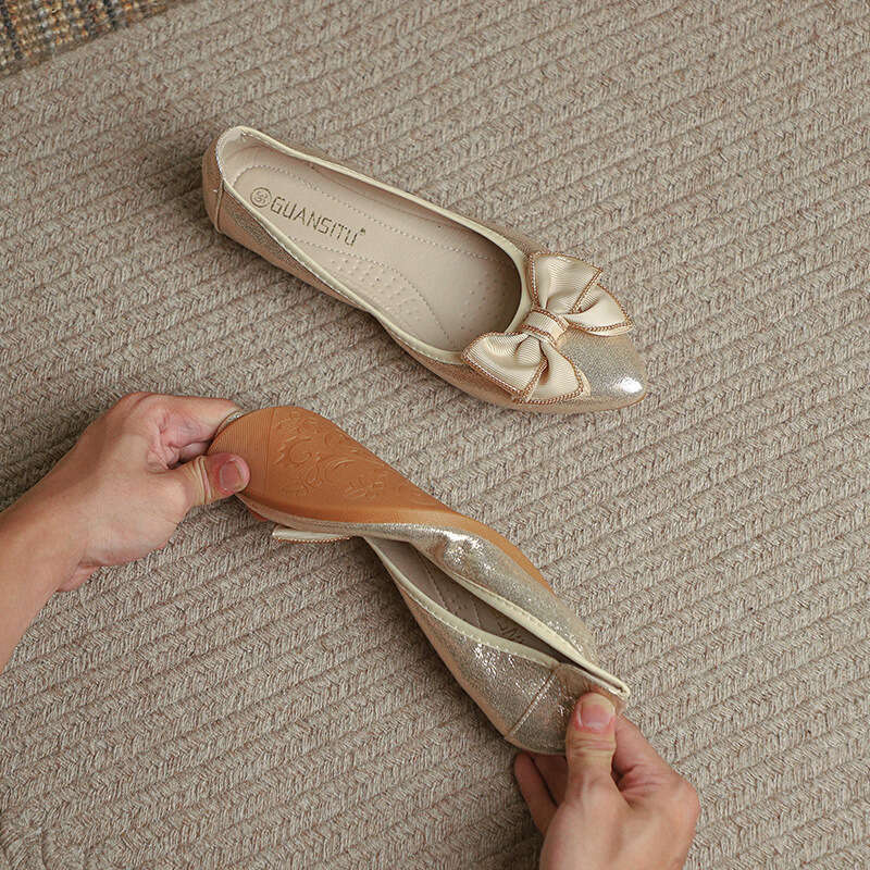 Old Beijing Women's Single Flat Bottom Cow Rib Soft Sole One Step Work Professional Black Cloth Shoes