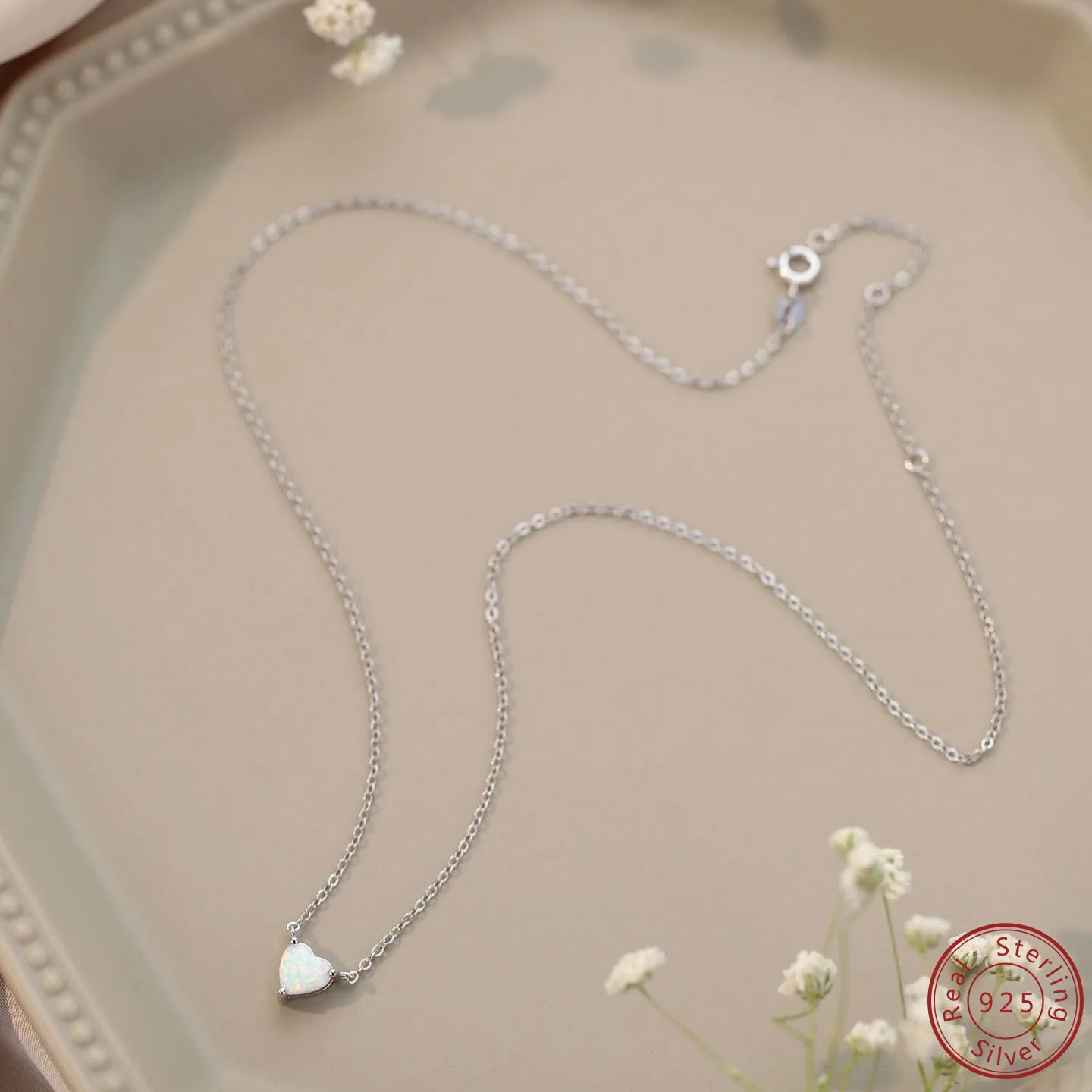 S925 Sterling Silver heart-shaped White Opal Necklace Fashionable and Versatile Elegant High Sense Necklace for Women 241220
