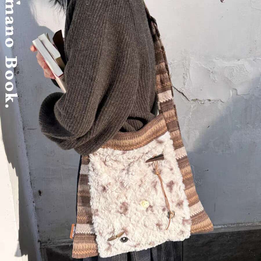 Straight "Wandering Princess" Splicing Single Shoulder Large Capacity Tote Bag, Niche Commuter Crossbody Bag