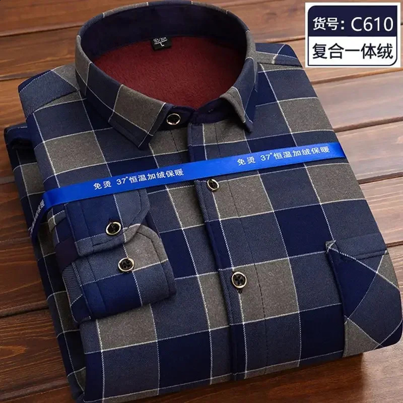 Autumn and Winter Mens Long-sleeved Fleece Shirt Thermal Shirt Plaid Jacket Clothes Mens Clothing Streetwear Men Shirts 241223