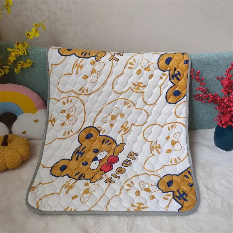 Washable Baby Changing Pad Cartoon Baby Changing Mat Baby Changing Mat 70X100CM born Waterproof Pad Portable Compact Nappy 241223