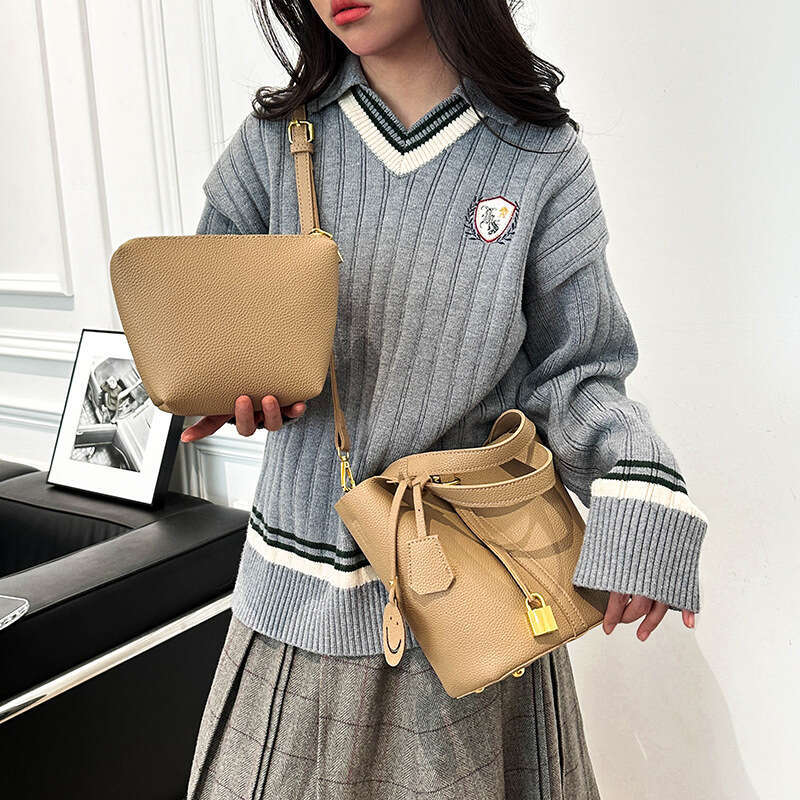 Bucket High-End Niche Design, Vegetable Basket, Women's Bag, New Trendy Handbag, Stylish And Versatile Handbag