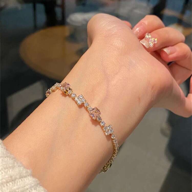2025 Exquisite Fashion New Sweet Pink Bracelet with Zircon Inlaid Light Luxury Fashion Versatile Best Friend Bracelet Gold Plate Agate Diamond Designe