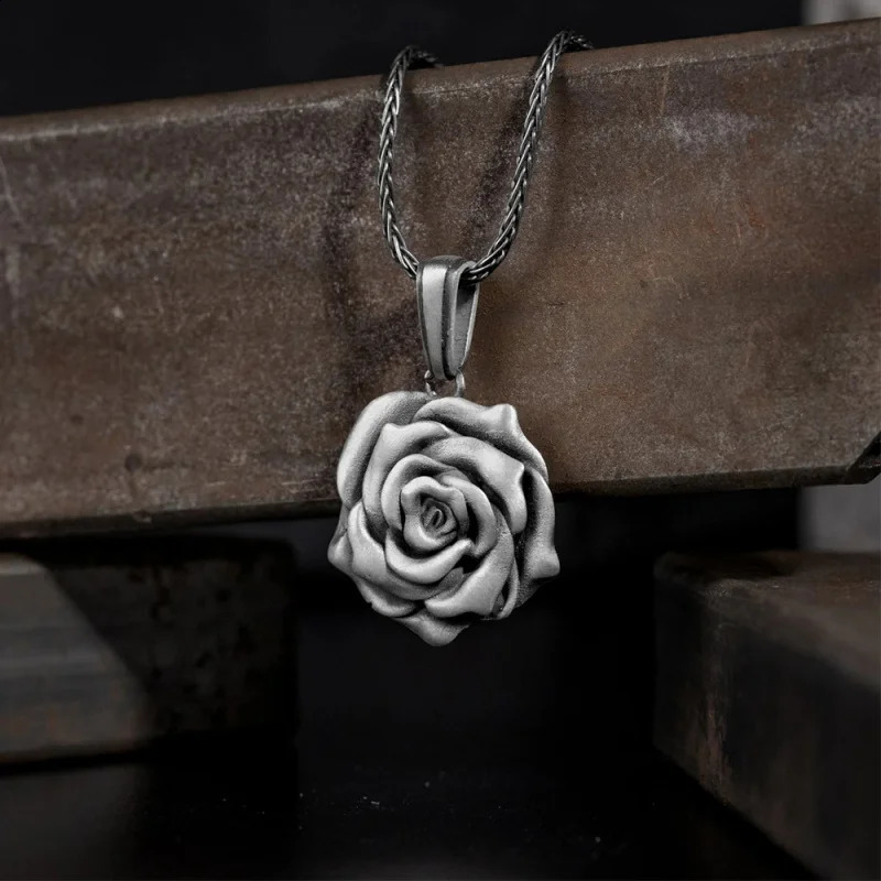 Vintage Rose PendantinsStyle Necklace Simple for Girlfriend High Fashion Flower Ornament Sweater Chain Accessories 241220
