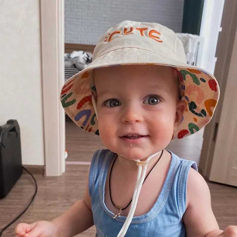 Caps Hats Double sided baby bucket hat with embroidered letters for boys and girls fishermans hat for spring and summer outdoor childrens sun hat H241