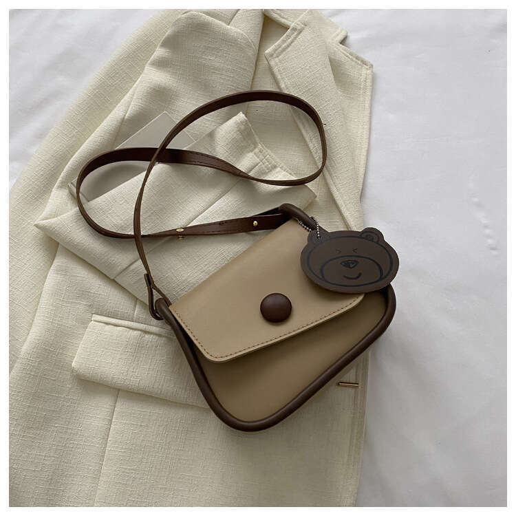 Popular Solid Color Retro Bag, New Year's Trendy Fashion, One Shoulder Simple Crossbody Casual Commuting Saddle Bag