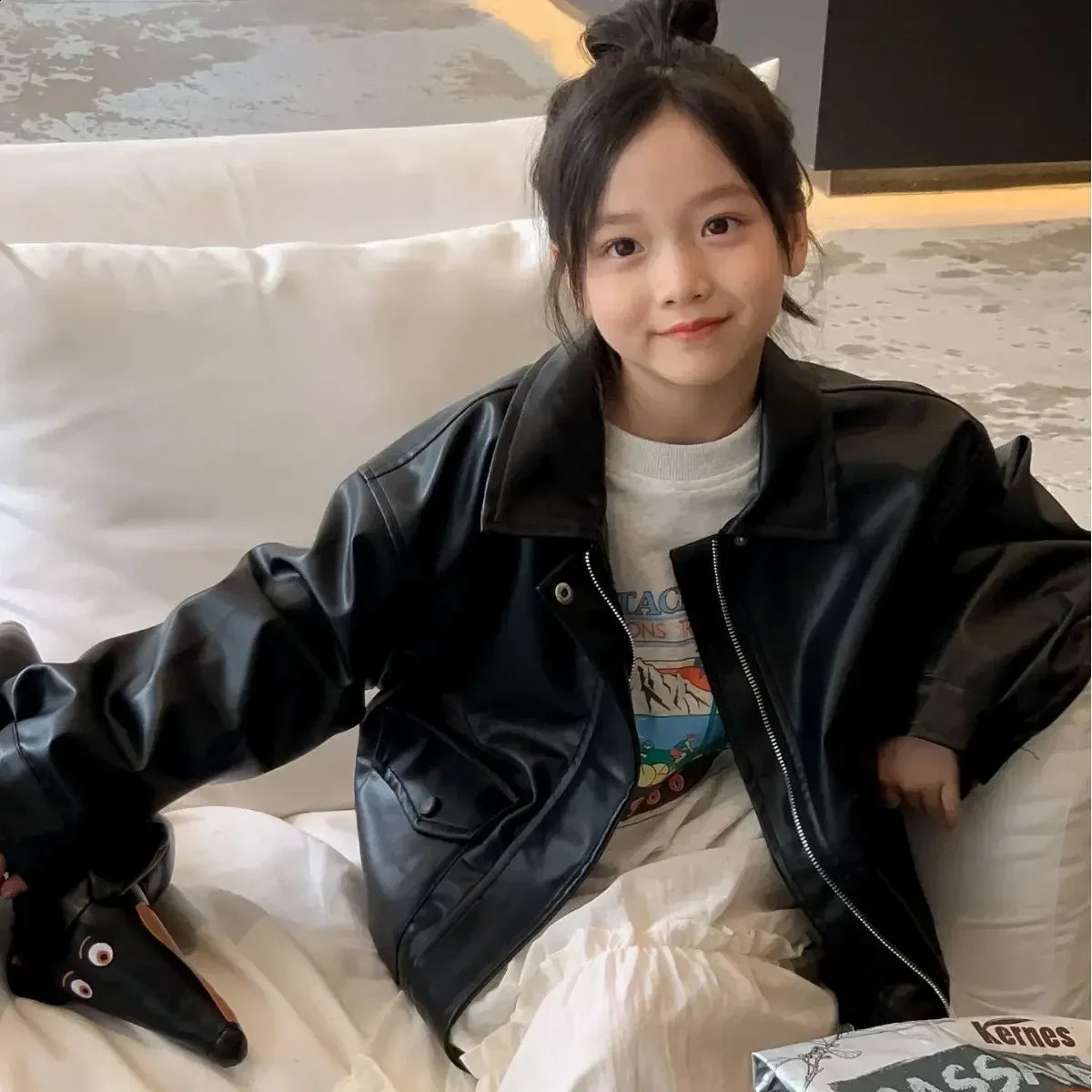 Kid Coat Spring and Summer Boys and Girls Plaid Spring Children Vintage Limited Leather Fashion Niche Black Leather Coat 241223