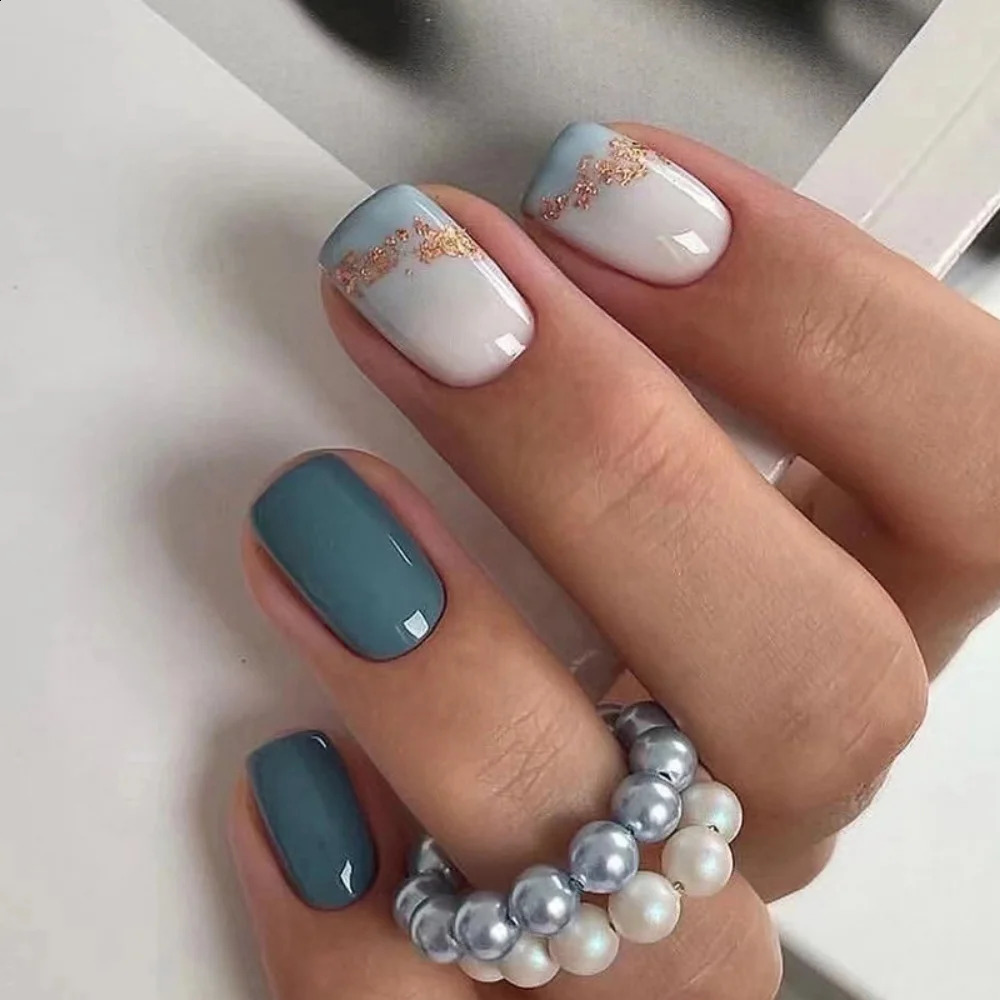 24pcs Glitter Short Square Flash Aurora Fake Nail Set Blue Press on False Nails Tips Full Cover Nail Art with Jelly Glue 241223