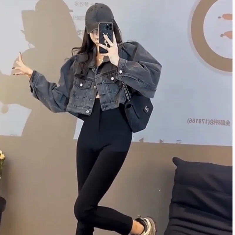 autumn womens denim jacket with pocket Fashionable retro street style loose and versatile short jacket 241219