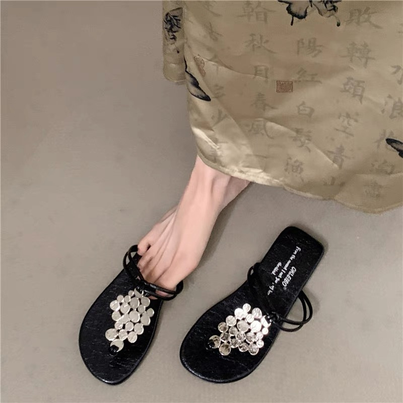 New free shipping designer slippers for womens flat slippers brown beige black sliver Outdoor beach slippers