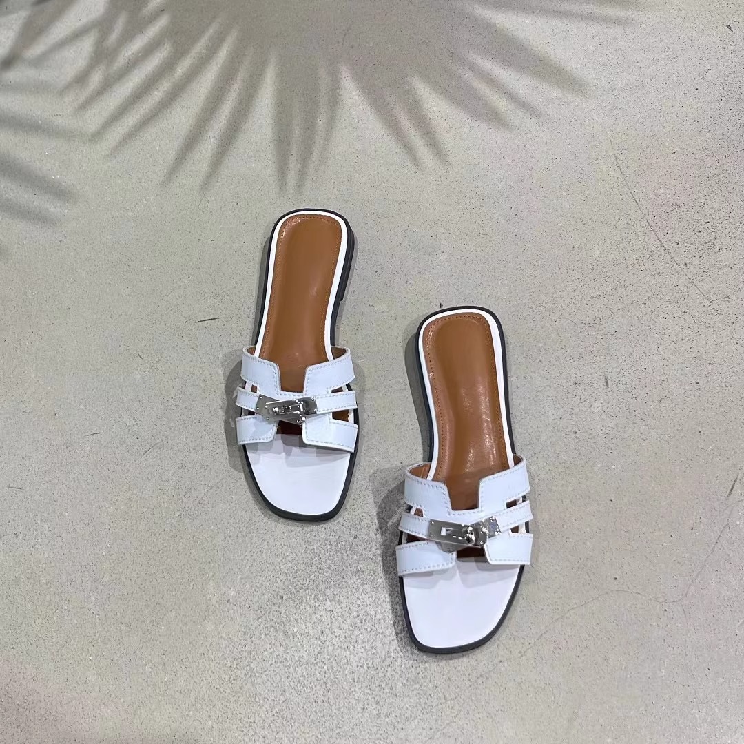 Free Shipping new slippers designer slides womans flat sandals Square Toes Sier lock buckle patent Slipper outdoor woman shoes szie 36-41