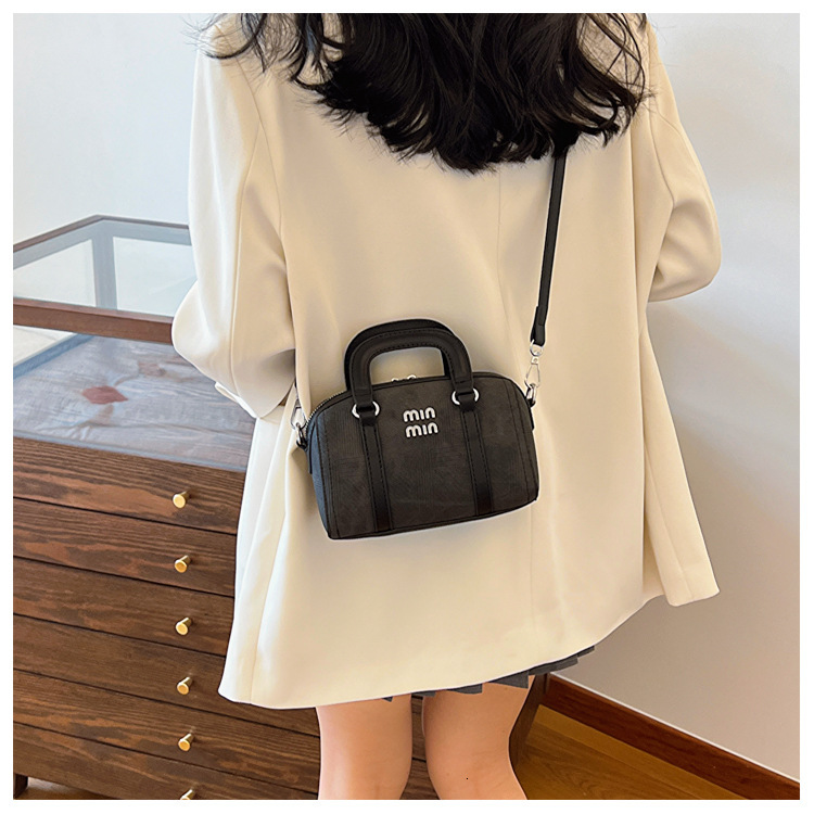 New Fashion Designer Handheld Pillow Bag For Women 2025 New Boston Bag Simple Single Shoulder Crossbody Bag