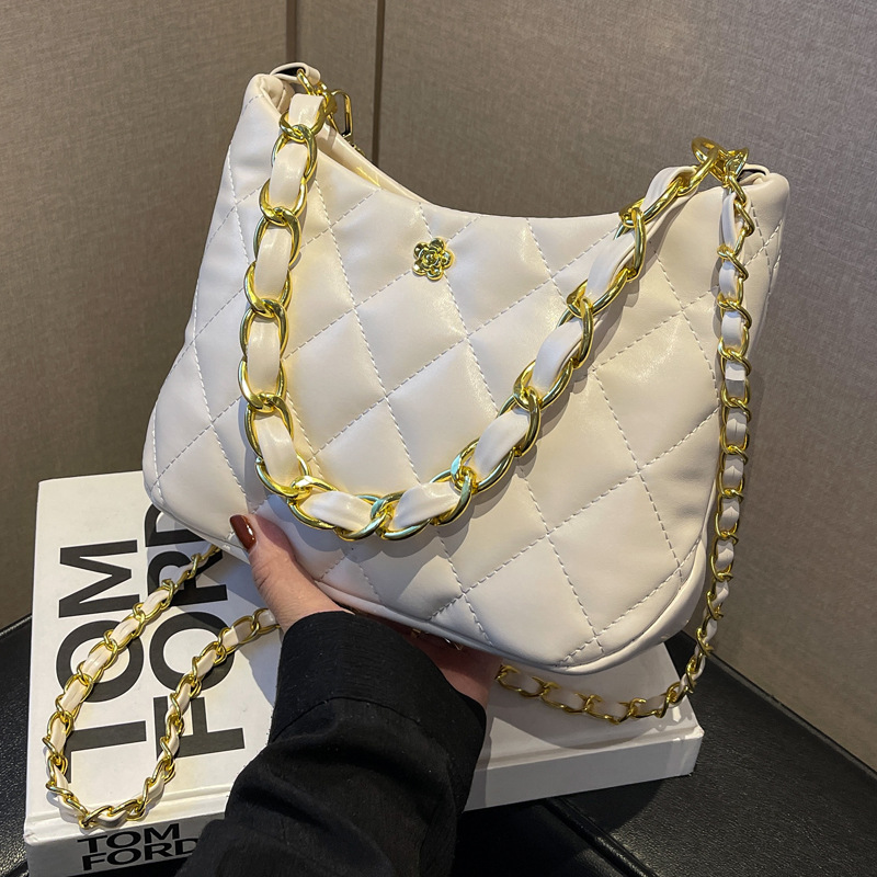 2025 Fashion Designer Women s Handbag New Shoulder Bag Flip Square Large Capacity Chain High Quality Crossbody Bag Outdoor Leisure Wallet Mobile Stora