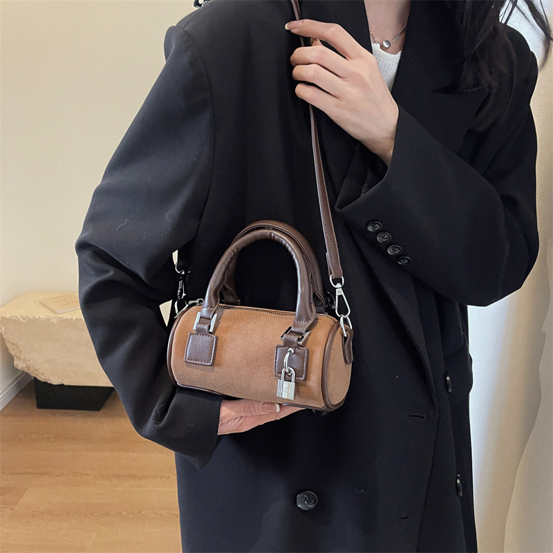 Free shipping 2025 New Single Shoulder Bag for Women black brown Matte Boston Cylinder Bag crossbody handbag