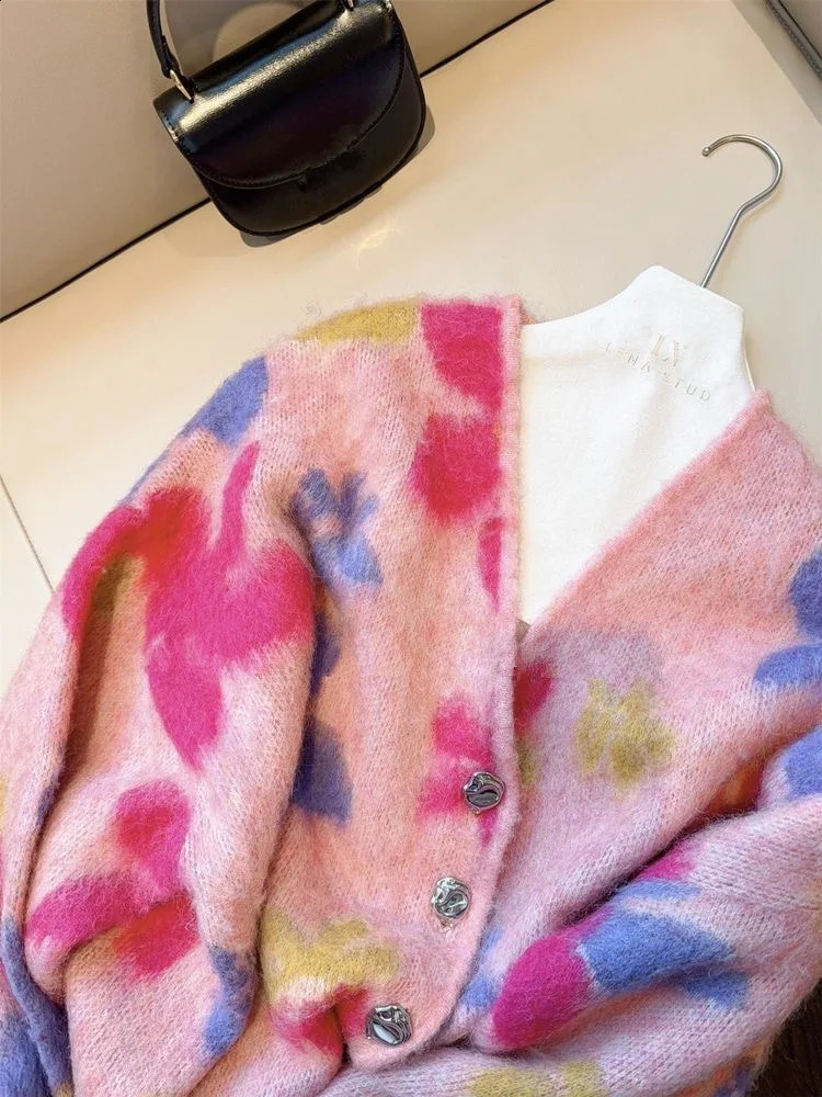 Dopamine soft and sweet pink flower jacquard sweater jacket womens autumn and winter lazy style knitted cardigan top 241223