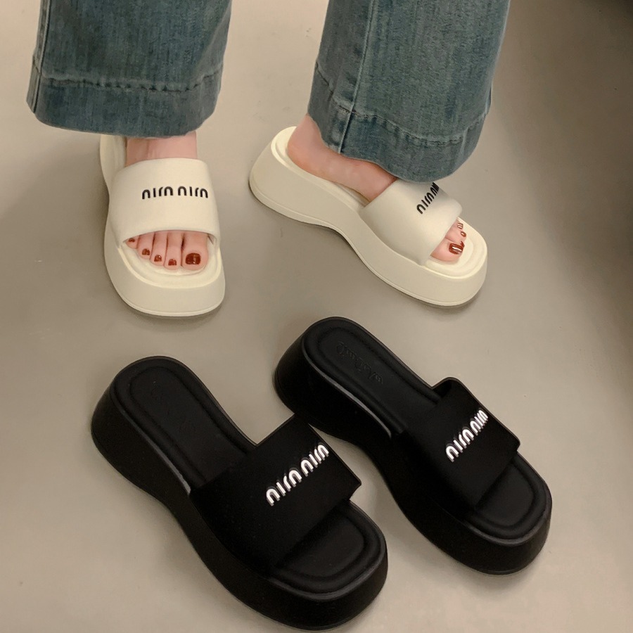 2025 free shipping for womens designer slippers black beige Fashionable and versatile height increasing travel slippers