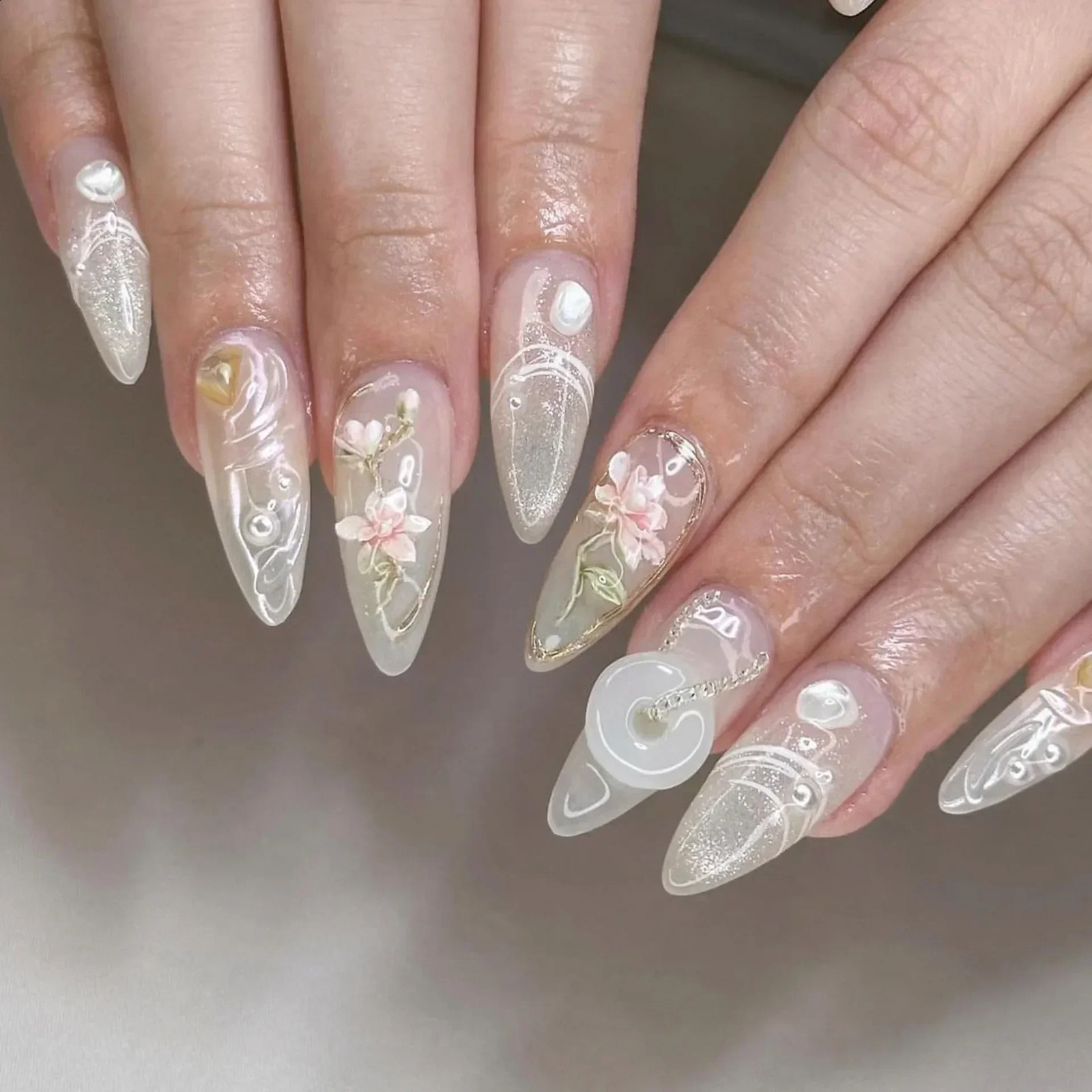 24Pcs Short Round Head Almond Fake Nails with Flowers Grass Pattern Wearable False Nails Tips Summer Full Cover Press on Nails 241223