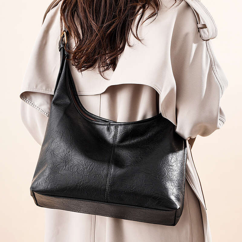 Winter New Fashion Trend Large Capacity Tote Retro Casual Shoulder Trendy Commuting Bag