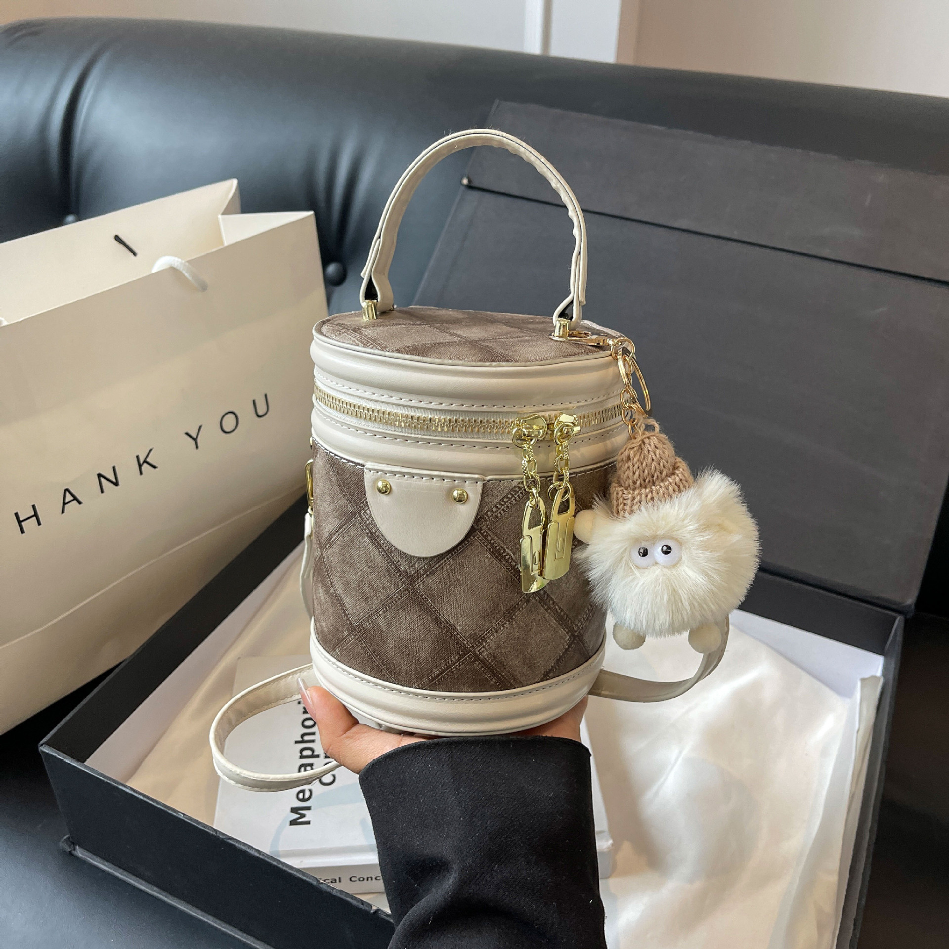 Free Shipping Women s Designer Fashion Shoulder Bag Flip Square Handbag Light Luxury Crossbody Bag Cylindrical Bucket Bag Casual Wallet Storage Bag