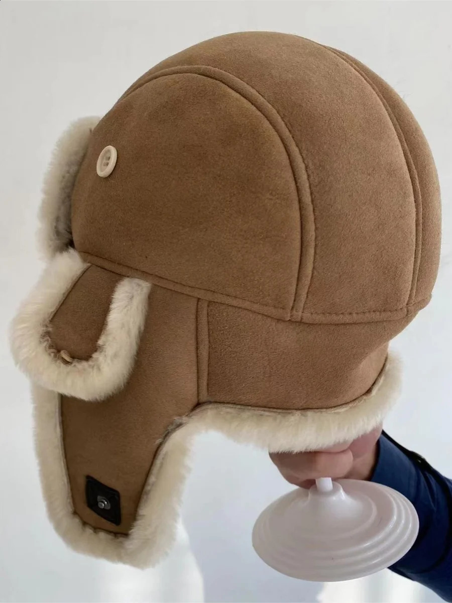 Fashion Natural Shearing Fur Bomb Hat Mens Winter Warm Earrings Lei Feng Hat 241220
