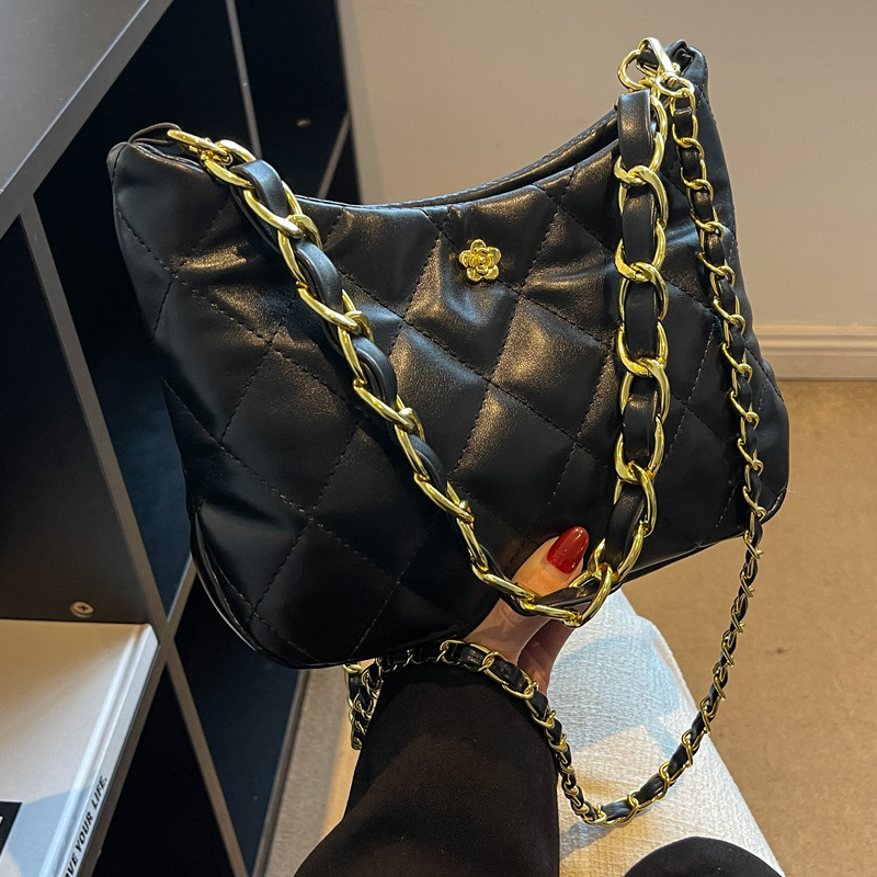 2025 Fashion Designer Women s Handbag New Shoulder Bag Flip Square Large Capacity Chain High Quality Crossbody Bag Outdoor Leisure Wallet Mobile Stora