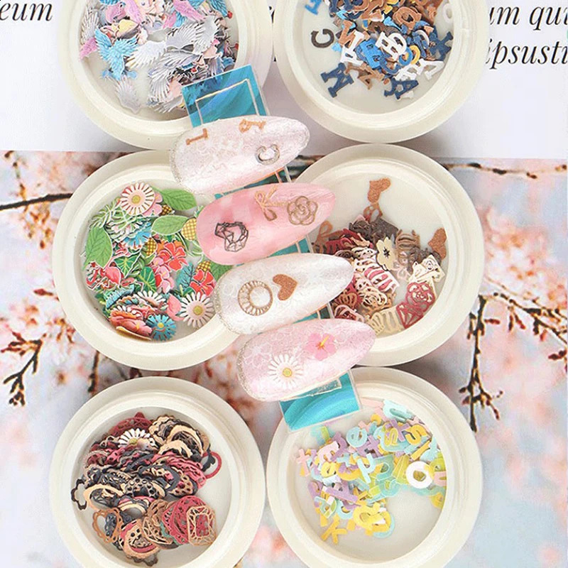 50 PcsBox Nail Art Charms Color Mixed Small Daisy Flower Rose Ultra Thin Wood Pulp Patch DIY Jewelry Accessories 241223