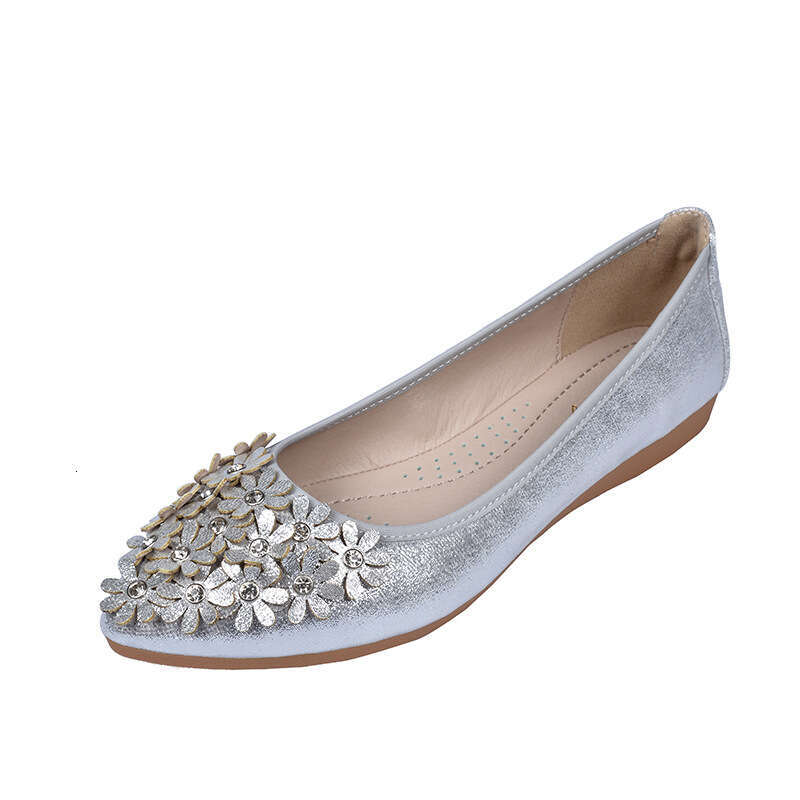 Sharp Pointed Single Shoe 2021 New Spring And Autumn Shallow Mouth Nurse Bean Rhinestone Flat Bottomed Scoop Shoes, Soft Sole Large Size Women's 