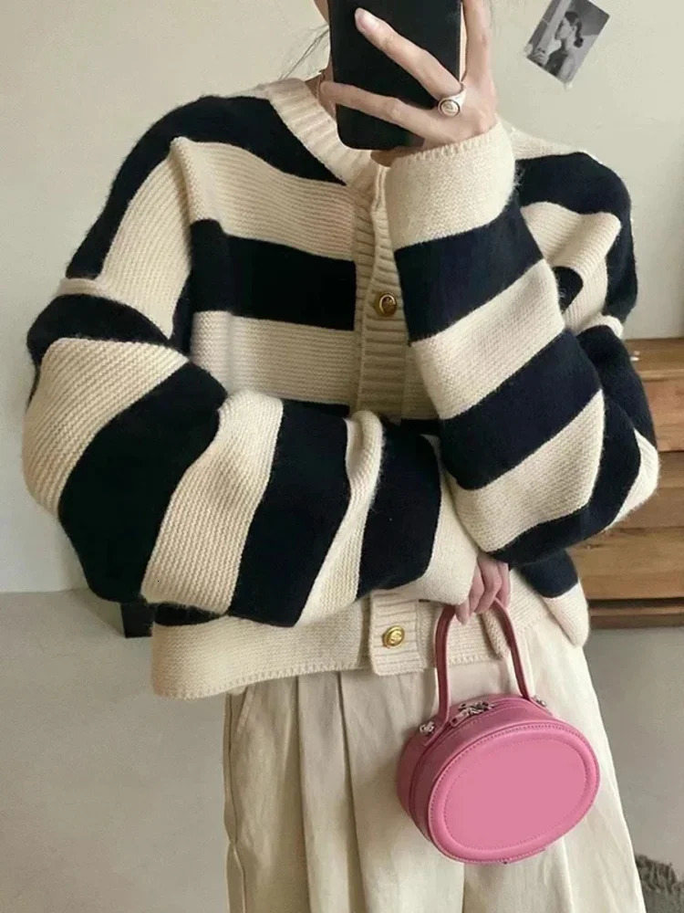 Korean fashion sweater cardigan women knitted striped autumn winter long sleeve loose short cardigans female casual tops 241220