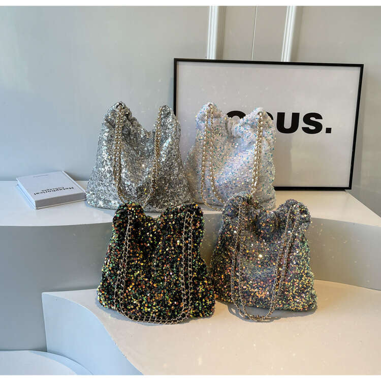 Underarm chain of niche single shoulder in 2024, high-end and fashionable foreign bag