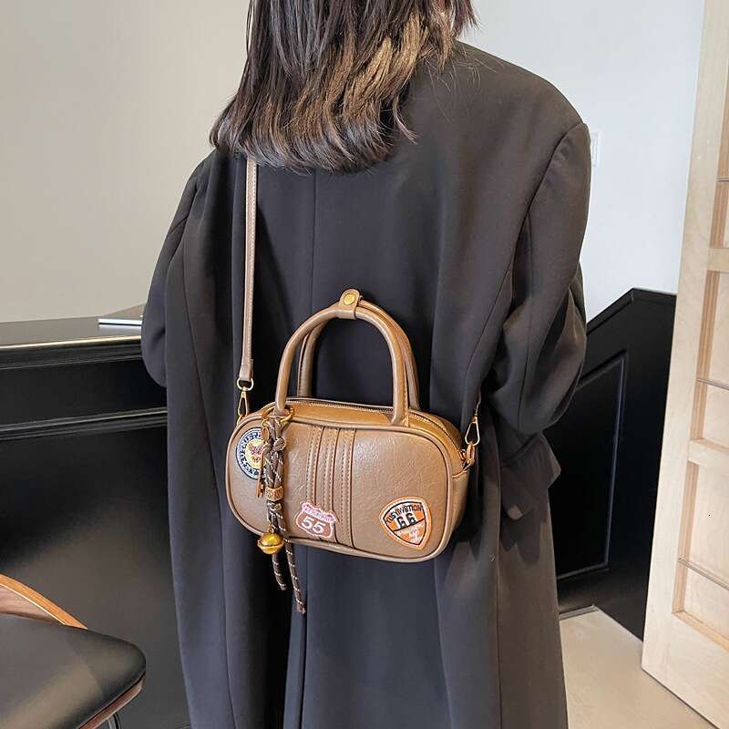Bags autumn winter, small for women 2024, fashionable and versatile crossbody bags, high-end bowling bags