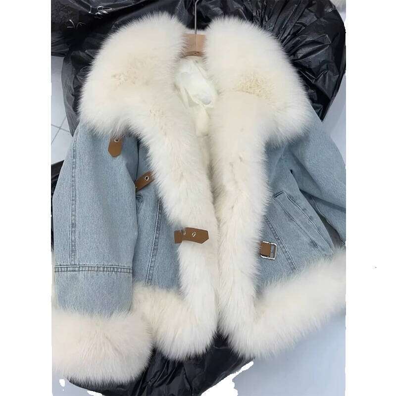 This years popular beautiful Maillard outfit brown 2024 new autumn and winter lamb wool thick coat for women