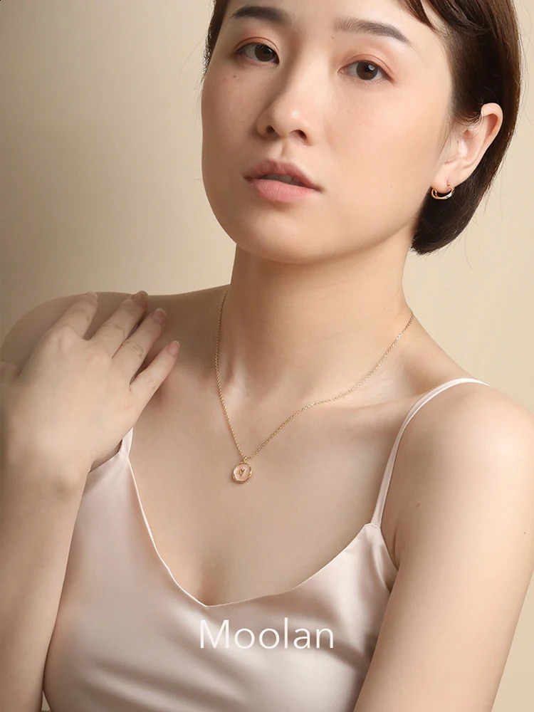 Moolan Jewel Fashion Womens Necklace Korean Style Summer Love Gold Coin Girls Gift Cute Neck Chain Jewelry Wholesale 241220
