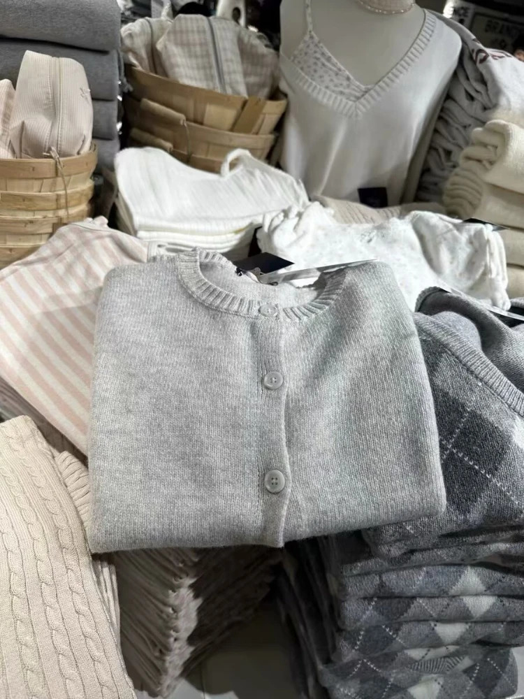 Vintage Streetwear Allmatch Sweater Cardigan Woman Autumn Gray Simple Long Sleeve Coat Round Neck Single BreastedSweaters 241220