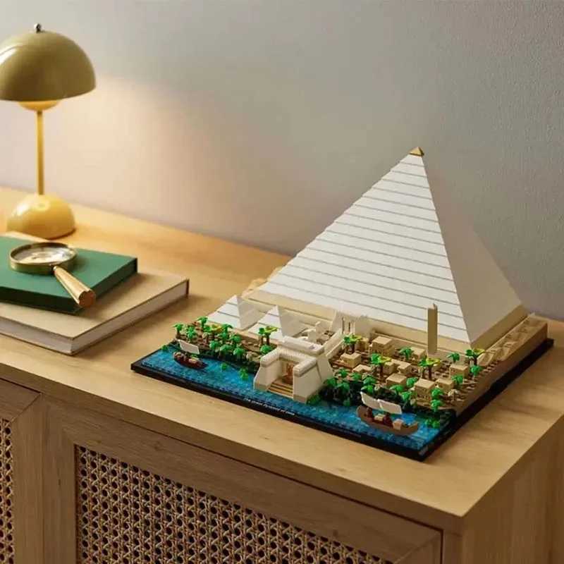 Blocks Giza Great Pyramid Building Block Model Classic City Building Compatible Birthday Christmas Toys Gifts S2412211
