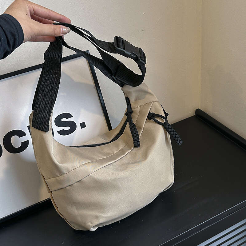 Fashionable Commuting Large Capacity Single Shoulder Crossbody Women's New Casual Fashion Tote Bag, Korean Version Armpit Bag
