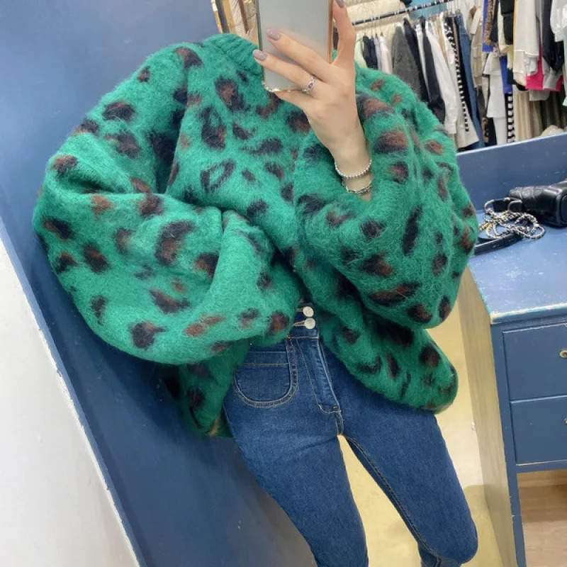 OMCHION Suede Loose Jumper Round Neck Leopard Pattern Jacquard Knitted Sweater Womens AutumnWinter Fashion Pulling Flower 241211