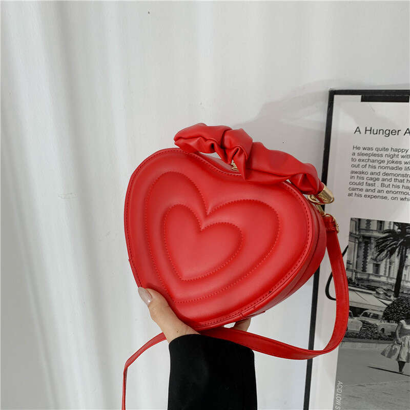 Women's Autumn New Collection Simple Fashion Love Box Handheld Single Shoulder Crossbody Bag