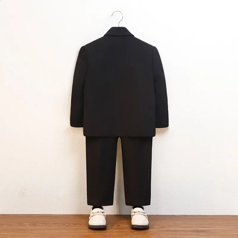 Boys Suit Fashion Design Handsome School Childrens Clothes Set Casual Blazers Pants 2pcs Page Boy Wedding Performance Costumes 241223