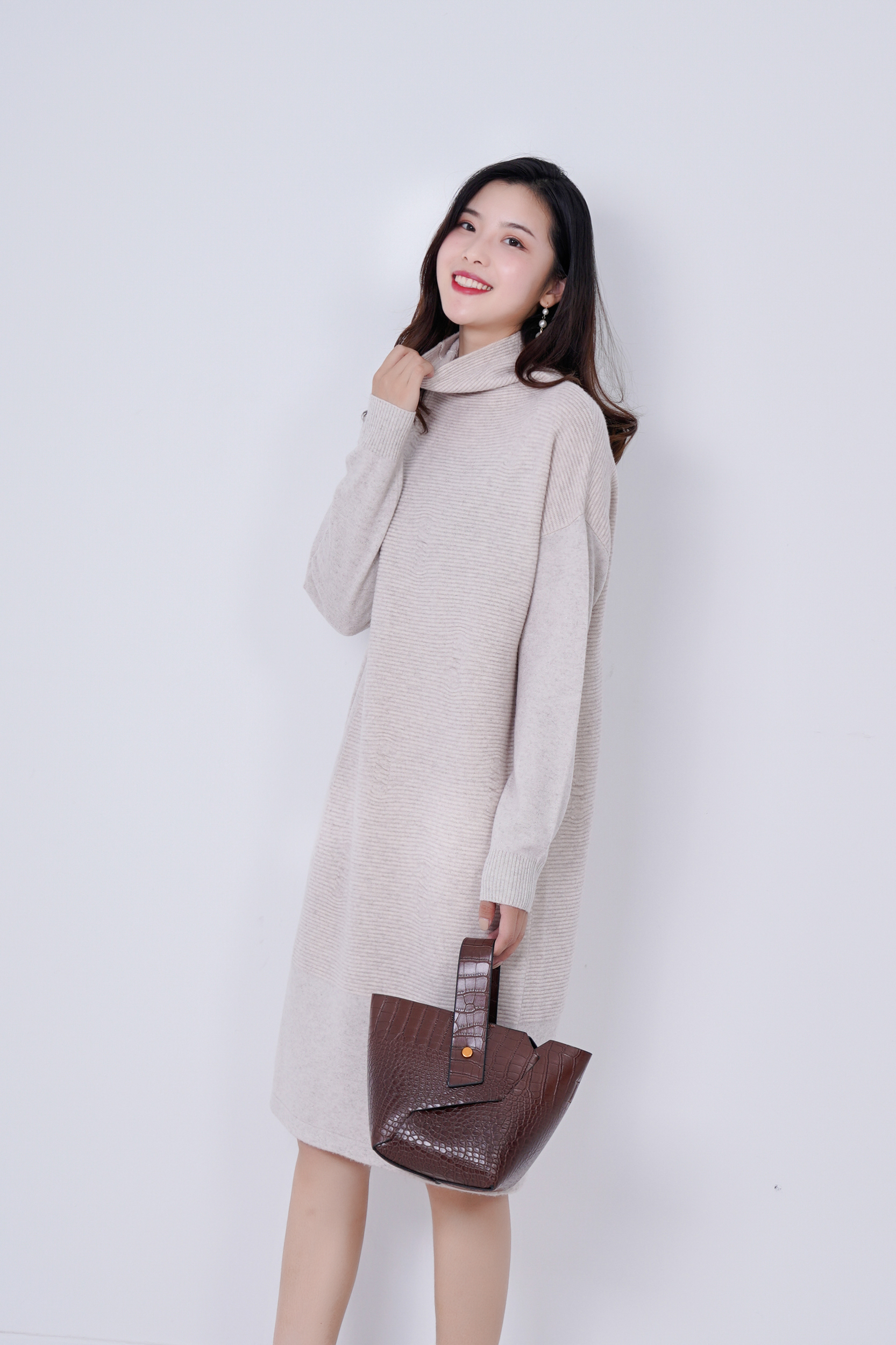 Bottom sweater for women autumn and winter stylish interior sweater high-end feeling slim fit wool sweater new fashionable top
