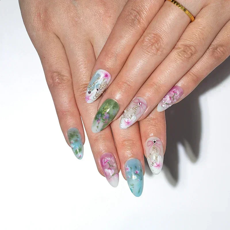 24Pcs Short Round Head Almond Fake Nails with Flowers Grass Pattern Wearable False Nails Tips Summer Full Cover Press on Nails 241223