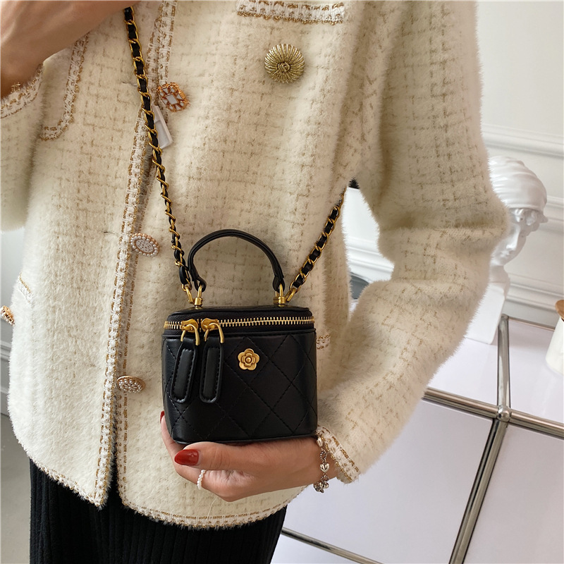 2025 New High Quality Mini Small Square Bag Fashion Designer Shoulder Bag Women s Flip Shoulder Bag Light Luxury Handbag Crossbody Bag Chain Bucket Ba