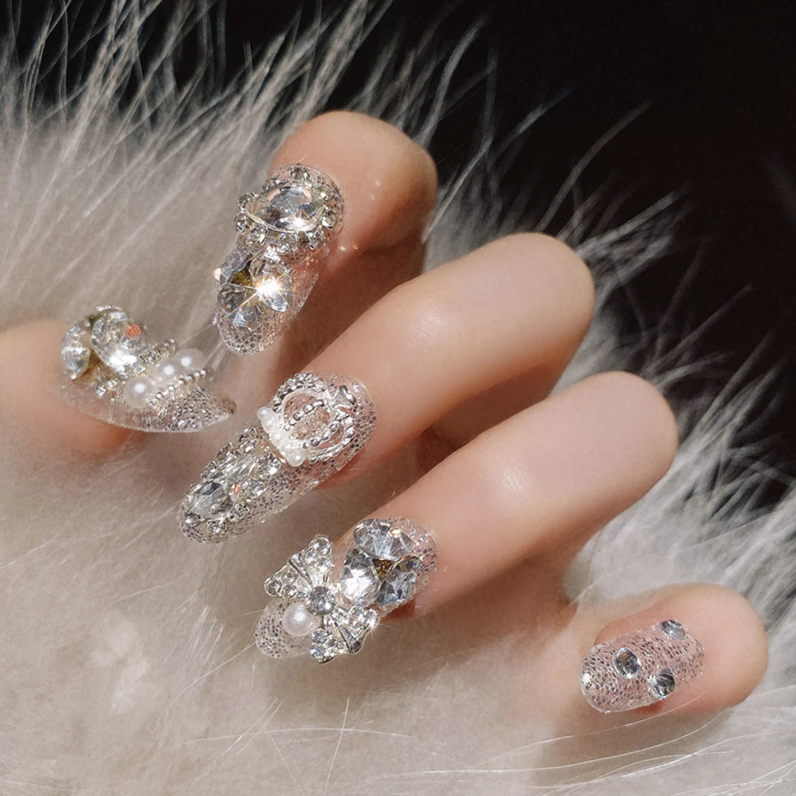 24PCSSets Wedding Bride Fake Nails Glitter Crystal Pearl Rhinestone Nail Patch Full Nail Tips Fingernail Women Nail Art Tips 241223