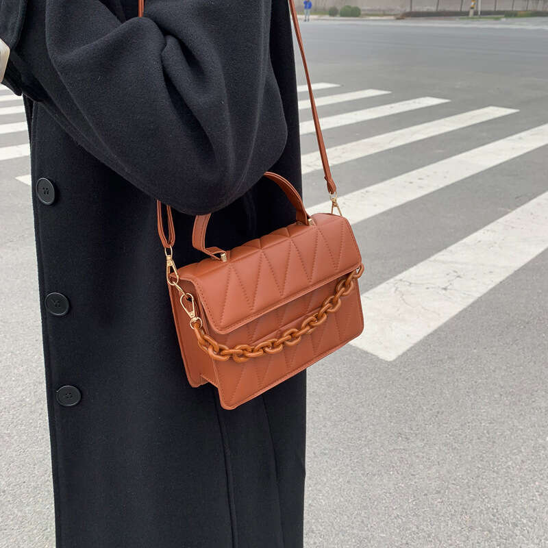 New Popular Women's Fashionable And High-End, Niche Crossbody Bag, Embroidered Thread Dia Grid Hand-Held Small Square Bag