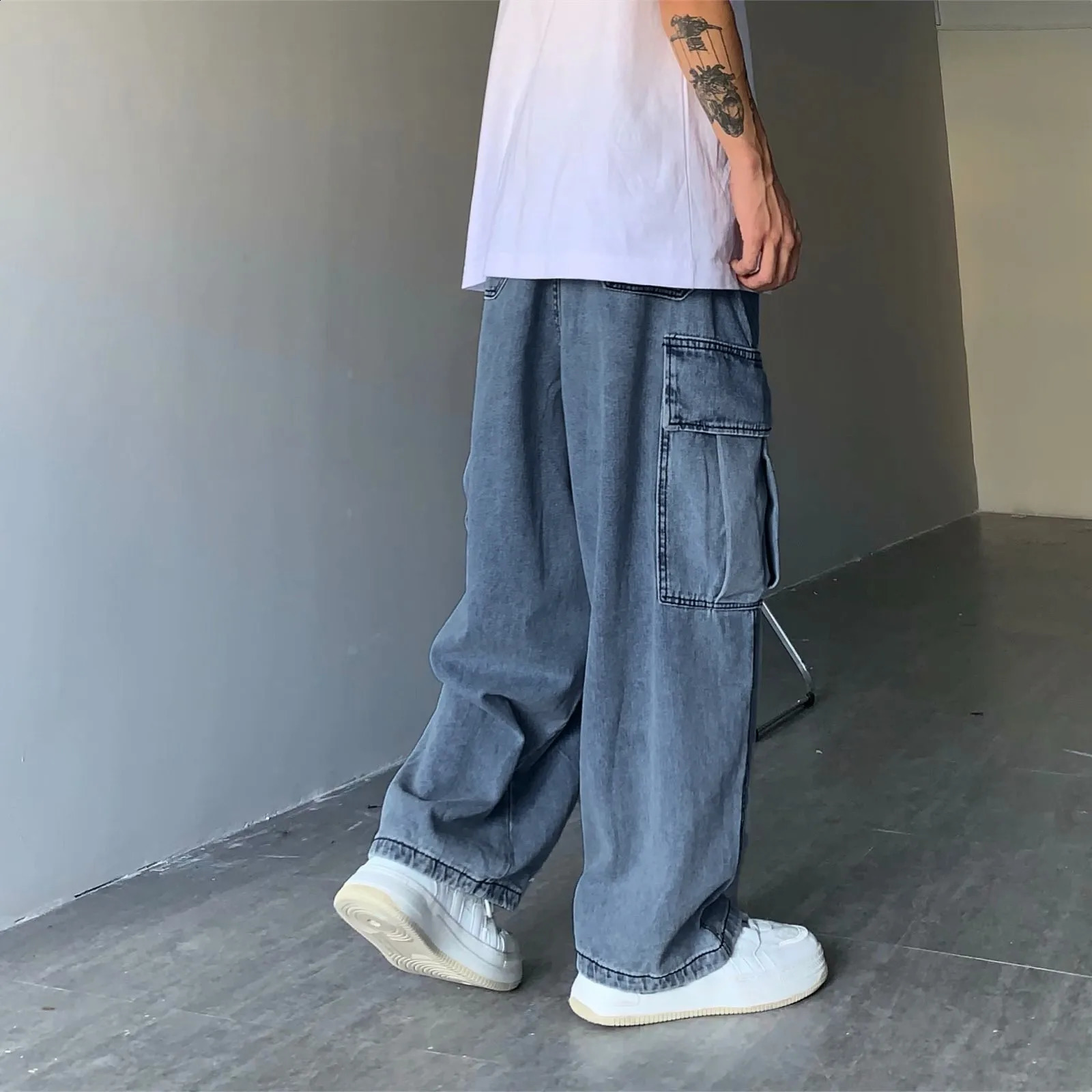 Mens Retro Jeans 2024 Fashion Casual Loose Wide Leg Large Size Pocket Cargo Denim Wash Daddy Pants Straight Fit Trousers 241223