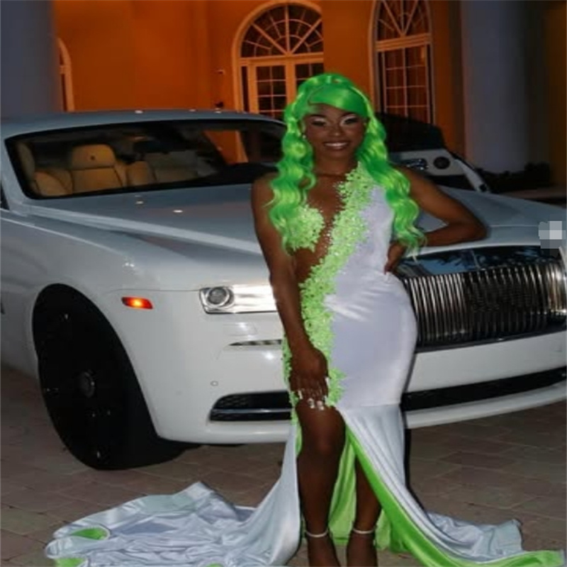 Amazing Black Girls Prom Dress With Green Lace Beaded O Neck Mermaid Evening Dress Sexy Slit Dance Formal Birthday Party Gowns Illusion Back Vestio De