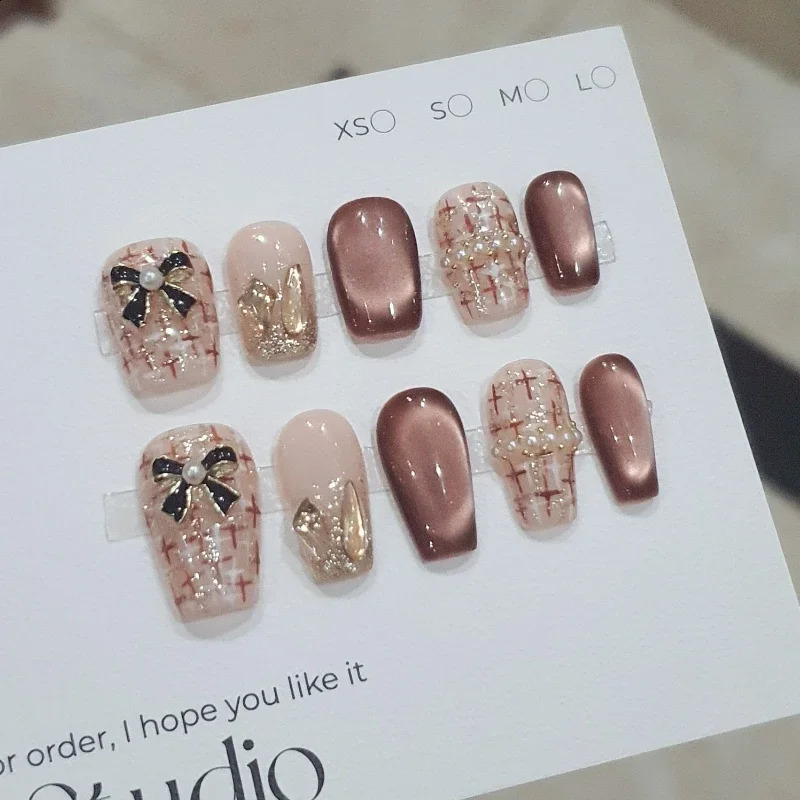10Pcs Elegant Handamde Press on Nails Cat Eye with Bow Fake Nail Tips Sparkling Diamond for Women Girls DailyParty Wear 241223
